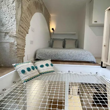 Au Calme Dans Le Quartier Historique Pour 4 Personnes Avec Espace Exterieur 포