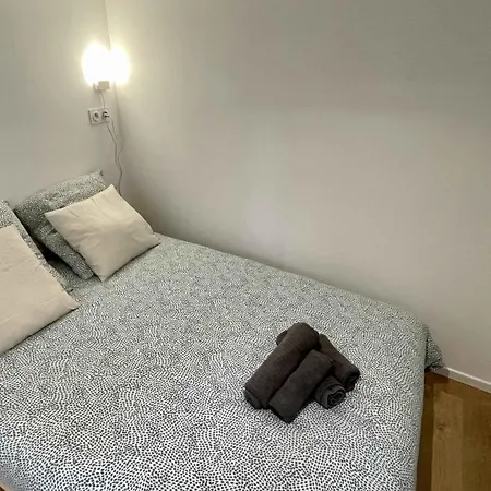 Au Calme Dans Le Quartier Historique Pour 4 Personnes Avec Espace Exterieur