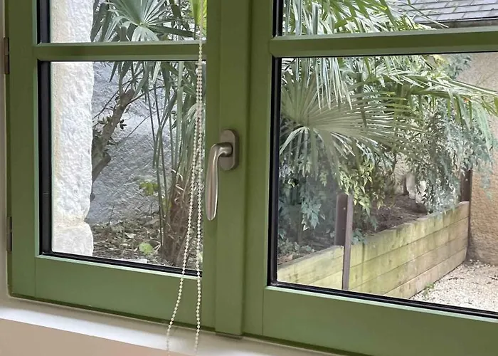 Au Calme Dans Le Quartier Historique Pour 4 Personnes Avec Espace Exterieur Apartamento Pau