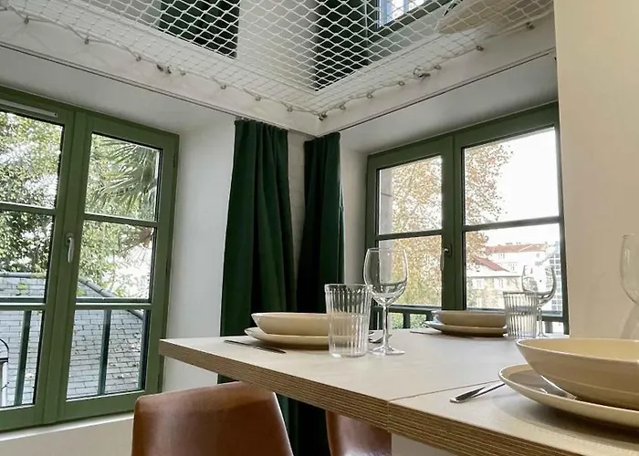 Au Calme Dans Le Quartier Historique Pour 4 Personnes Avec Espace Exterieur Apartamento