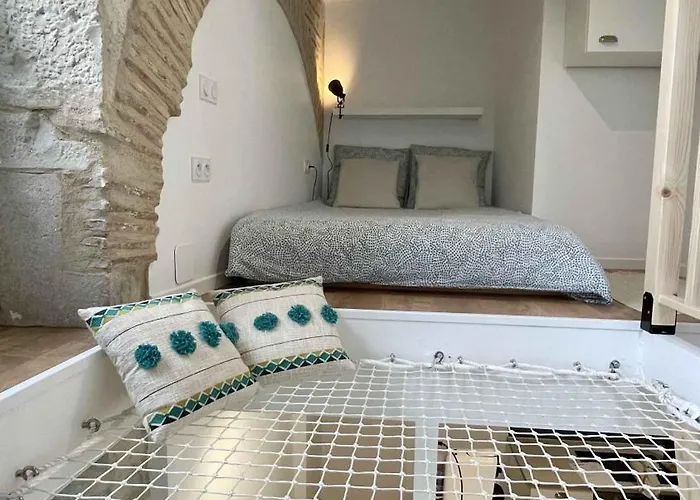 Au Calme Dans Le Quartier Historique Pour 4 Personnes Avec Espace Exterieur Pau